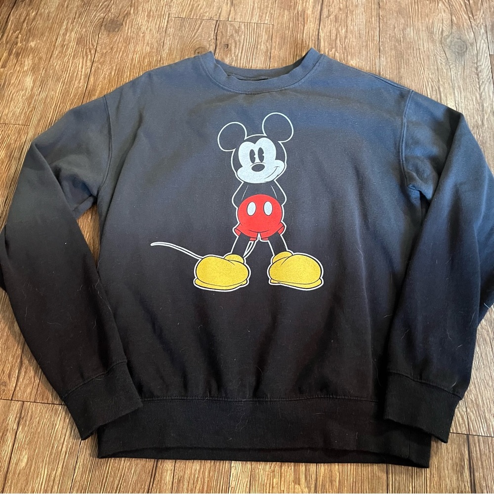 Ombré Mickey Mouse Crewneck